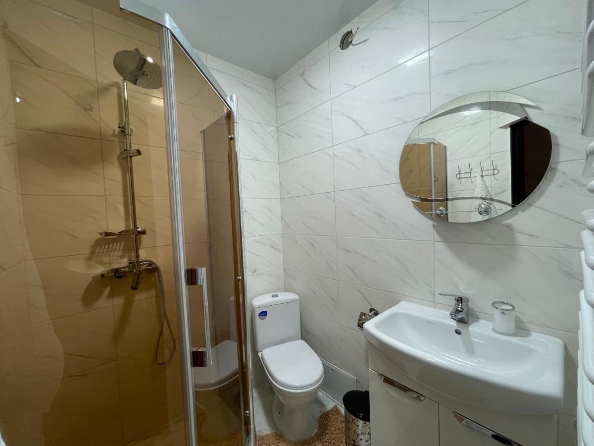 Madison Hotel บูโคเวล ห้อง รูปภาพ