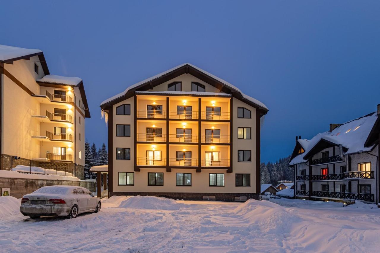 Madison Hotel บูโคเวล ภายนอก รูปภาพ
