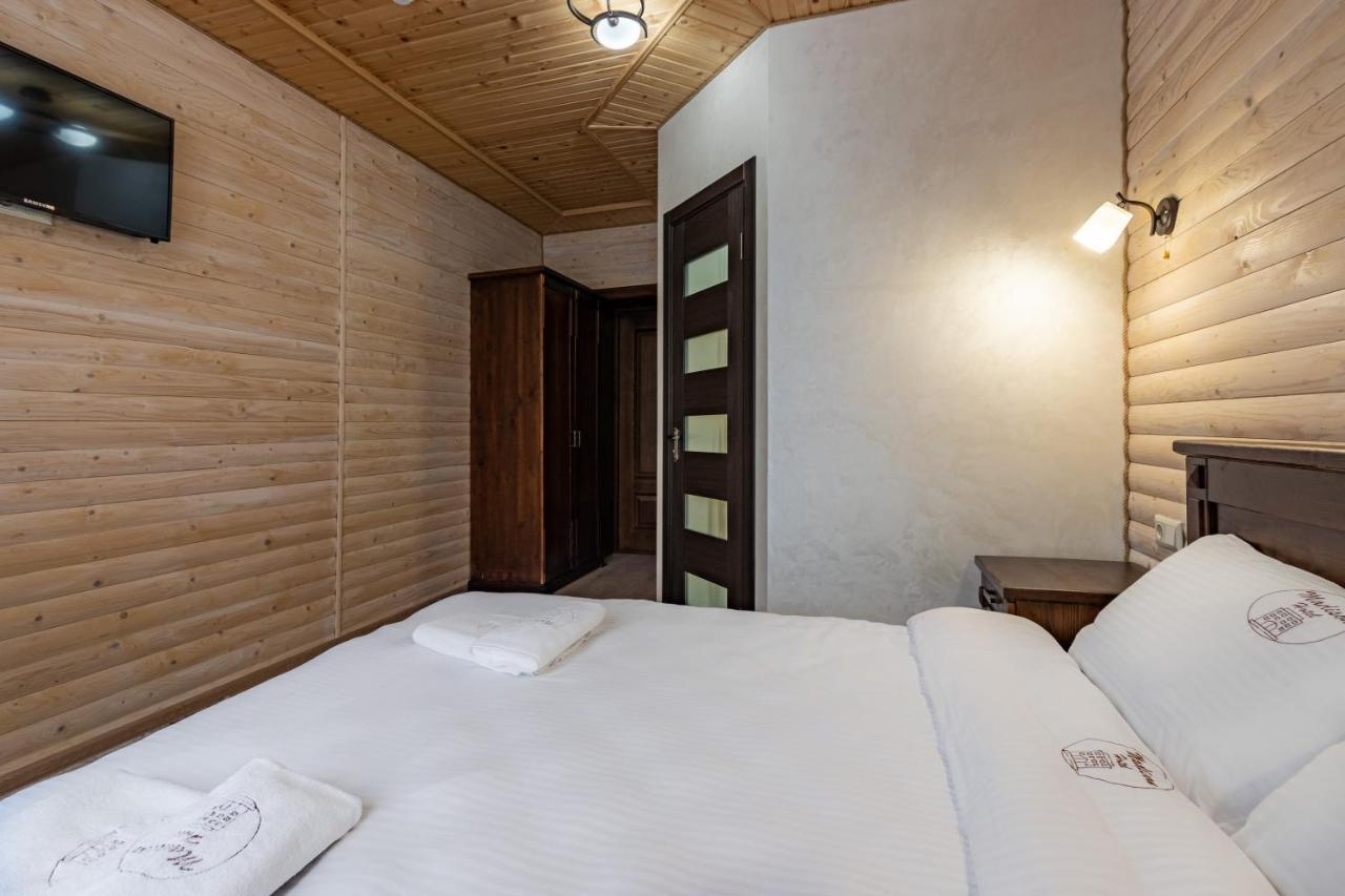 Madison Hotel บูโคเวล ภายนอก รูปภาพ