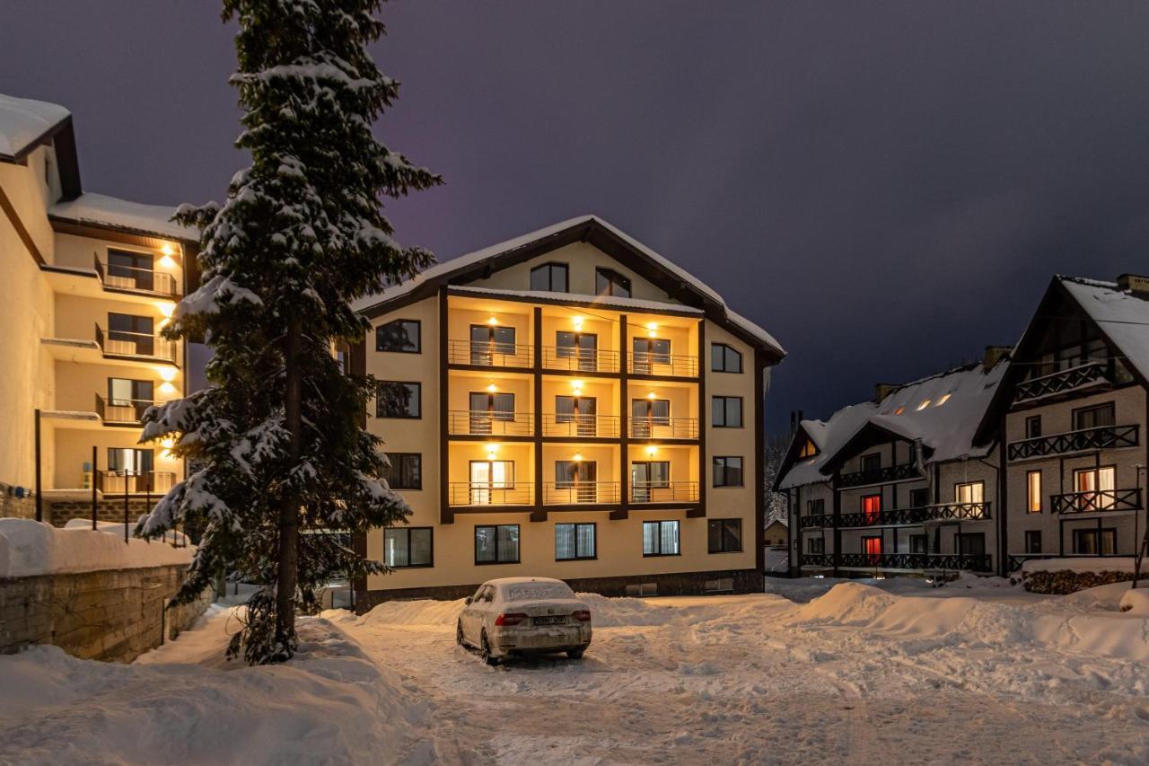 Madison Hotel บูโคเวล ภายนอก รูปภาพ