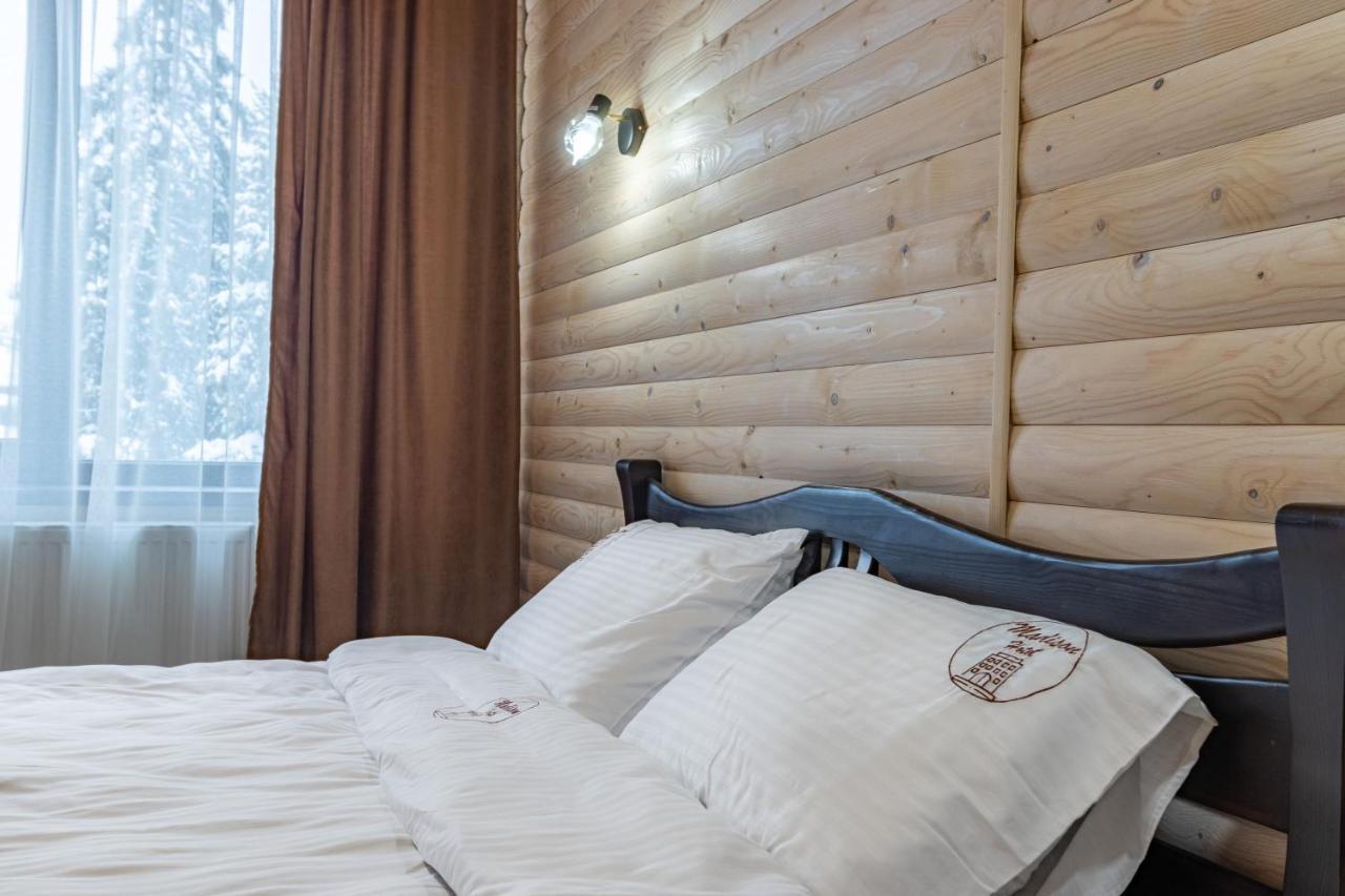 Madison Hotel บูโคเวล ภายนอก รูปภาพ